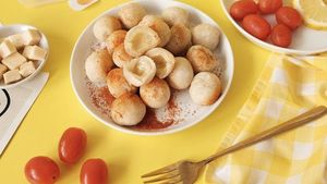 20 Cimol Pedas Mulur Rp 10 Ribuan Ada di Sini
