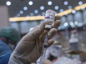 Kemenkes Tegaskan Belum Ada Kasus TTS di RI Akibat AstraZeneca Kemenkes Tegaskan Belum Ada Kasus TTS di RI Akibat AstraZeneca