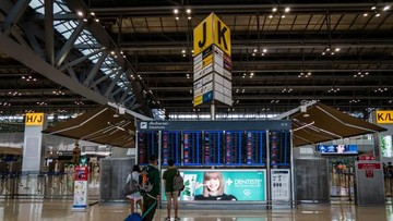 Turis China Rekam Petugas Imigrasi, Klaim Mudah Masuk Asal Punya Uang