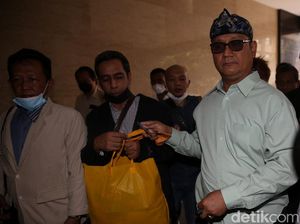 Dituntut 4 Tahun tapi Divonis 7 Bulan Bui, Edy Mulyadi Tak Terbukti Sebar Hoax Dituntut 4 Tahun tapi Divonis 7 Bulan Bui, Edy Mulyadi Tak Terbukti Sebar Hoax