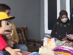 Bareng Unyil, berbuatbaik.id Berikan Bantuan Sembako untuk Pak Ogah