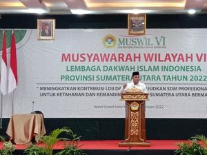 Momen Gubsu Edy Lempar Candaan Soal Tempat Jin Buang Anak Momen Gubsu Edy Lempar Candaan Soal Tempat Jin Buang Anak