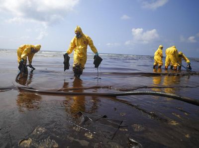 Gawat! Pantai di Thailand Tercemar Tumpahan Minyak