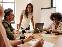 Kelompok Sosial: Pengertian, Ciri-ciri, Syarat, Faktor, dan Fungsinya