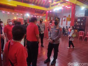Ratusan Personel TNI-Polri Jaga Vihara di Cianjur Saat Malam Imlek