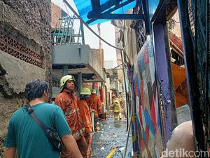 19 Rumah Terbakar di Tambora Diduga Dipicu Gas Bocor, Kerugian Rp 4 M