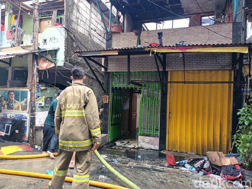Api Padam, Kebakaran Permukiman Padat di Tambora Berdampak di 3 RT