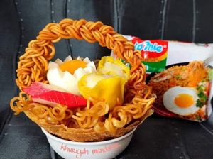 Kreatif! Netizen Ini Berhasil Sulap 10 Mie Goreng Jadi Cantik