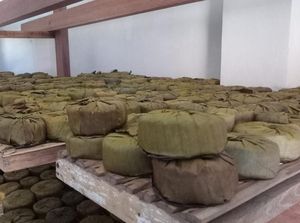 Jelang Imlek, Perajin Kue Keranjang Kadipaten Kebanjiran Orderan