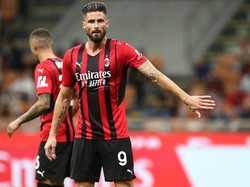 Kesan Pertama Giroud terhadap Serie A: Wasit Hobi Tiup Peluit