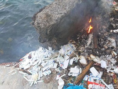 Parah! Ribuan Limbah Medis Antigen Cemari Selat Bali