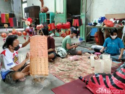 Aneka Lampion Bakal Dipamerkan Saat Imlek di Pecinan Tambak Bayan Surabaya