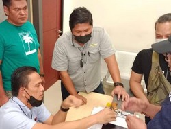 Polisi Bongkar Jual Beli Senjata Api Rakitan Via Boneka di Riau