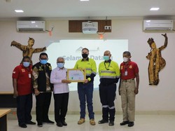 Operator Tambang Emas Banyuwangi Raih Penghargaan Zero Accident