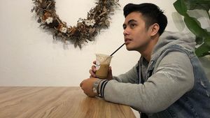 10 Foto Ini Buktikan Randa Septian Penggemar Berat Kopi