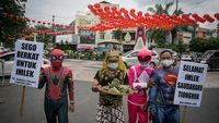 Spider-Man hingga Power Ranger Beri Ucapan Selamat Imlek di Solo