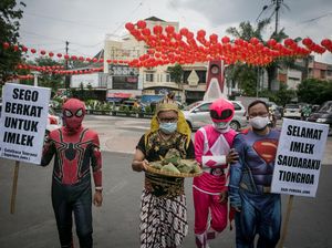 Spider-Man hingga Power Ranger Beri Ucapan Selamat Imlek di Solo Spider-Man hingga Power Ranger Beri Ucapan Selamat Imlek di Solo