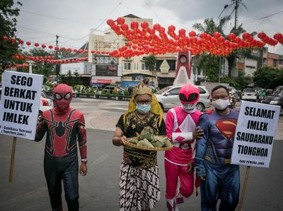 Spider-Man hingga Power Ranger Beri Ucapan Selamat Imlek di Solo