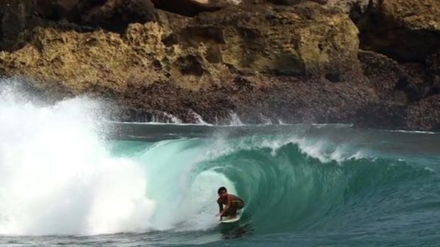 Spot Pantai Watukarung Pacitan