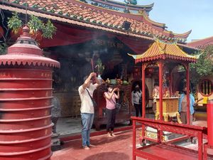 Kelenteng Tertua di Tangerang Mulai Ramai Didatangi Jemaat Jelang Imlek