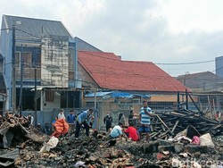 Nestapa Kebakaran Besar Hanguskan 100 Rumah di Duri Kepa Jakbar