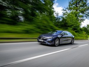 Mobil LIstrik Pertama Mercedes-Benz yang Meluncur di Indonesia Tahun Ini