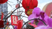 Jadi Buruan Objek Foto, Ornamen Imlek di Bundaran HI Cantik Banget!