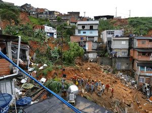 44 Orang Tewas Tersapu Banjir dan Tanah Longsor di Brasil