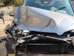 Hyundai Creta Ngebut Tabrak Traktor: Ringsek Parah, Penumpang Selamat