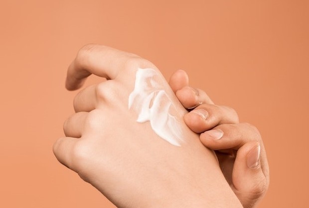 Ilustrasi skincare pelembab/Pexels.com/Shiny Diamond