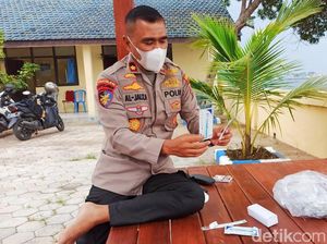 Polisi Amankan Barang Bukti Limbah Medis Tes Antigen Dibuang di Selat Bali Polisi Amankan Barang Bukti Limbah Medis Tes Antigen Dibuang di Selat Bali