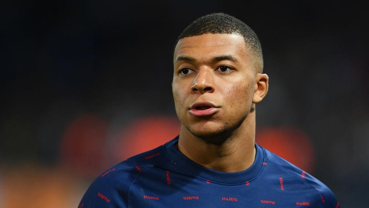 Kylian Mbappe memilih bertahan di PSG ketimbang gabung ke Real Madrid. (Foto: Getty Images)