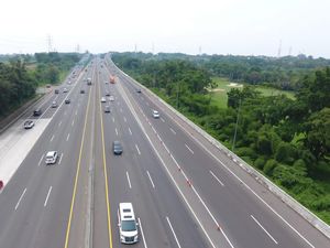 136 Ribu Kendaraan Tinggalkan Jabotabek H-1 Libur Imlek 136 Ribu Kendaraan Tinggalkan Jabotabek H-1 Libur Imlek