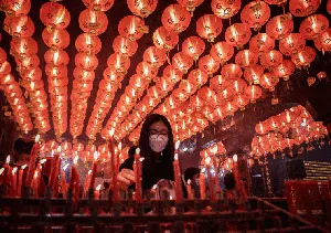 Merah Meriah Perayaan Imlek di Berbagai Daerah