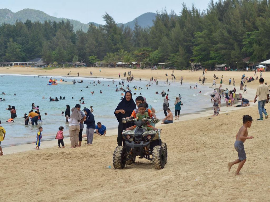 Potret Berbagai Tempat Wisata yang Ramai saat Libur Imlek Potret Berbagai Tempat Wisata yang Ramai saat Libur Imlek