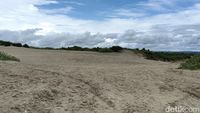 Potret Sahara van Garut, Gumuk Pasir Hits dari Pantai Selatan