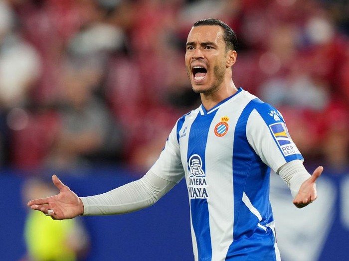 PAMPLONA, SPAIN - AUGUST 14: Raul de Tomas of RCD Espanyol  reacts  during the LaLiga Santander match between CA Osasuna and RCD Espanyol at Estadio El Sadar on August 14, 2021 in Pamplona, Spain. (Photo by Angel Martinez/Getty Images)