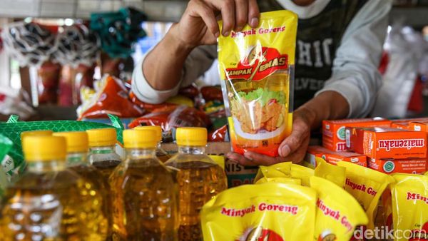 Resmi Berlaku Hari Ini, Harga Minyak Goreng Mulai Rp 11.500/Liter