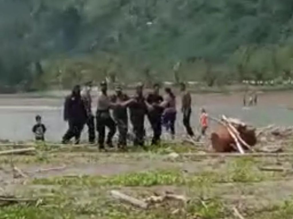 Empat Remaja Tenggelam di Pantai Niyama Tulungagung, 3 Tewas
