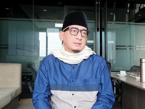 Haul ke-10 Uje, Ustaz Zacky Mirza Kenang Almarhum Buka Jalan Karier Dakwahnya Haul ke-10 Uje, Ustaz Zacky Mirza Kenang Almarhum Buka Jalan Karier Dakwahnya