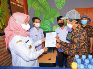Kini Warga Desa di Banyuwangi Disiapkan Bisa Urus Adminduk di Berbagai Tempat Kini Warga Desa di Banyuwangi Disiapkan Bisa Urus Adminduk di Berbagai Tempat