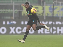 Denzel Dumfries Bukan Pengganti Achraf Hakimi