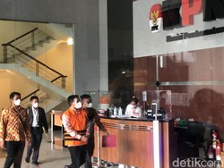 Eks Dirjen Kemendagri Tersangka Suap Dana PEN Ditahan KPK