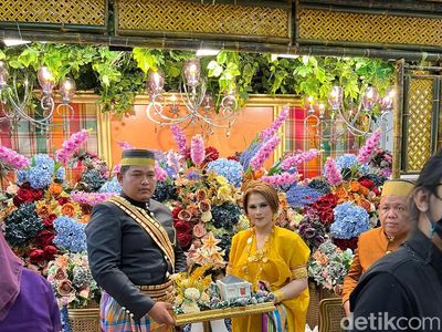 7 Potret Wanita Viral Dilamar Pengusaha, Uang Panai Rp 500 Juta hingga Rumah