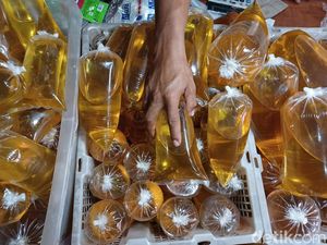 Kemendag Klaim Sudah Guyur 40 Juta Liter Minyak Goreng Murah