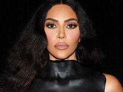 Kim Kardashian Hapus Nama West dari Akun Media Sosialnya