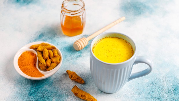 Manfaat minum jamu bagi kesehatan tubuh/freepik/azerbaijan_stocks Manfaat jamu untuk menjaga kesehatan otak.