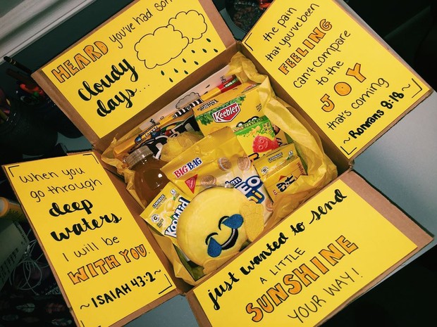 Mengirimkan makanan/Foto: Pinterest/whit Mengirimkan makanan/Foto: Pinterest/whit