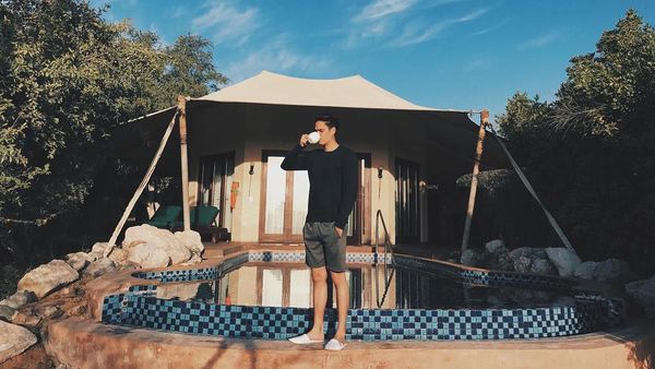 10 Gaya Keren Mischa Chandrawinata Saat Kulineran di Dubai