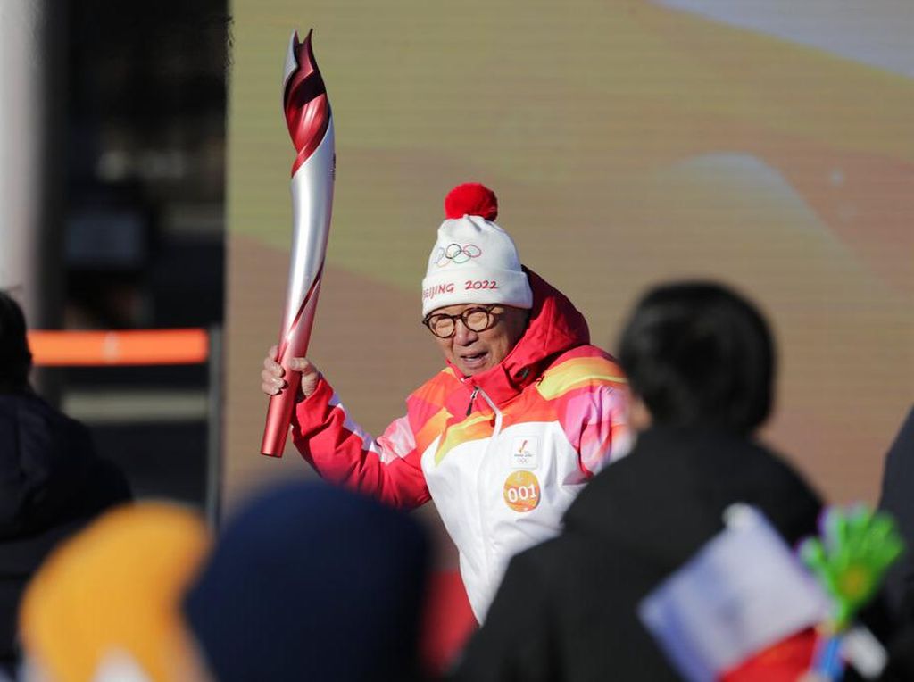 Obor Olimpiade Musim Dingin Beijing Mulai Diarak, Waktu Dipersingkat Obor Olimpiade Musim Dingin Beijing Mulai Diarak, Waktu Dipersingkat